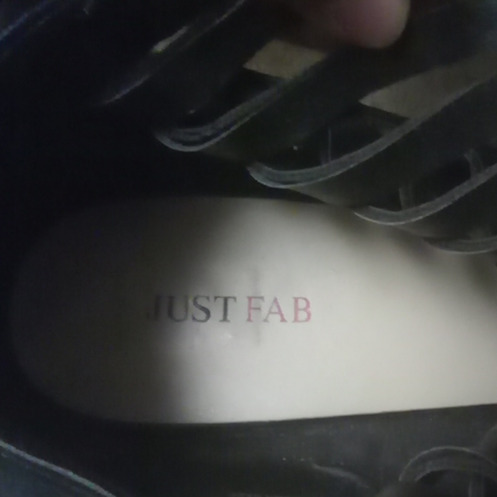 Shoes - Picture 4 of 4